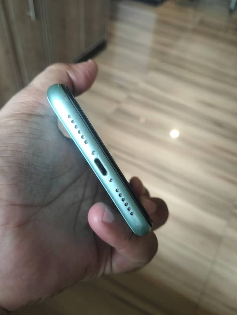 Apple iPhone 11 2
