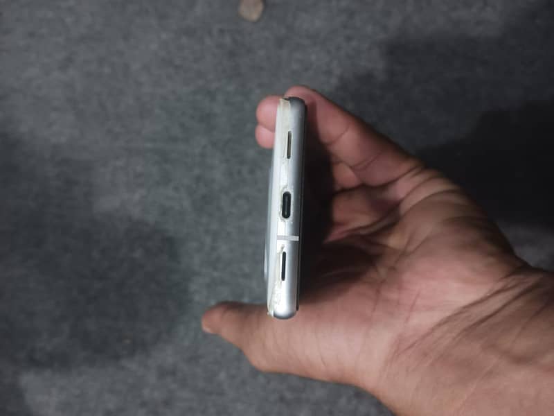 Google Pixel 7a 4