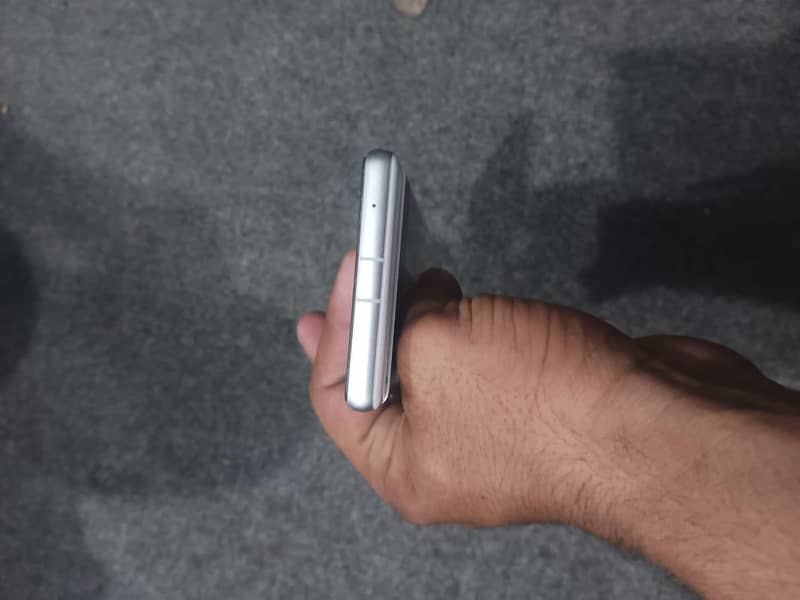 Google Pixel 7a 5