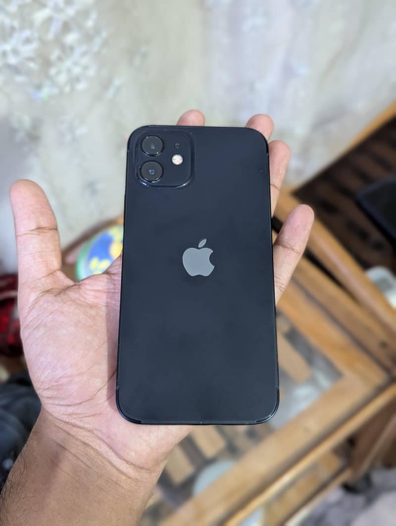 Apple iPhone 12 3