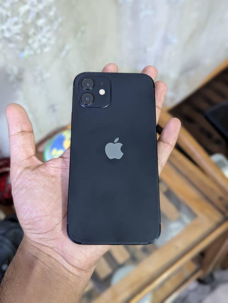 Apple iPhone 12 11