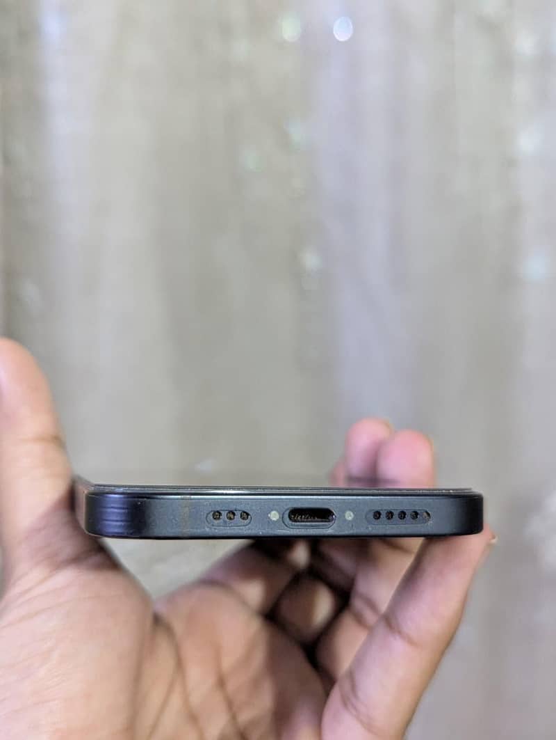Apple iPhone 12 17