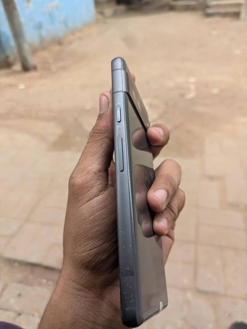 Google Pixel 7a 2