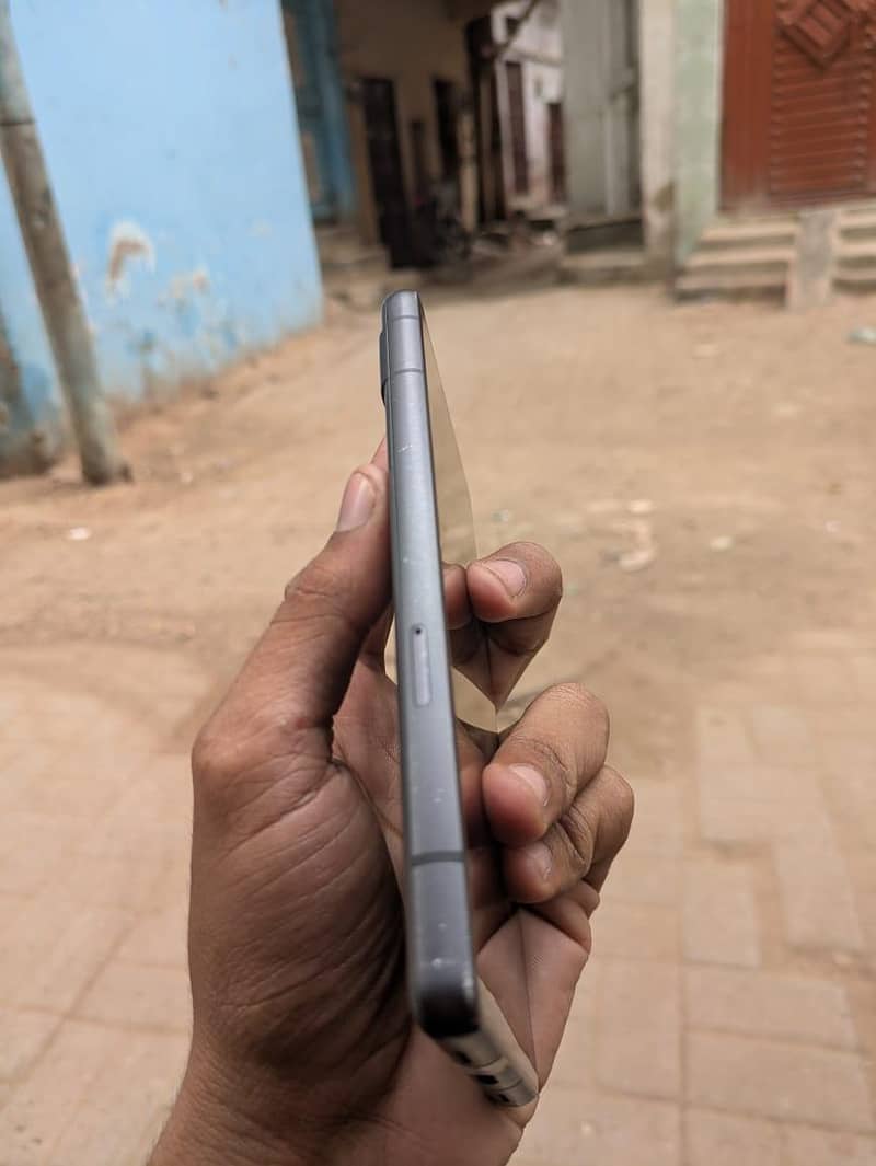 Google Pixel 7a 4