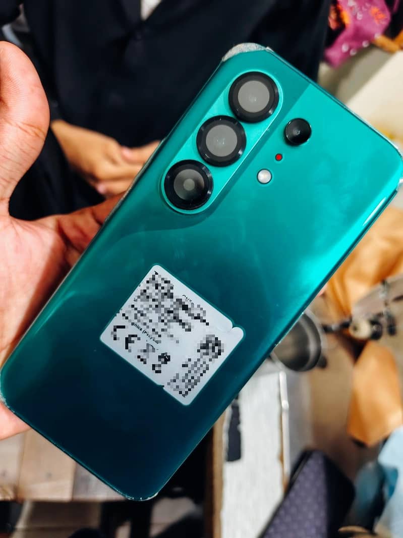 Tecno camon 50 pro 0