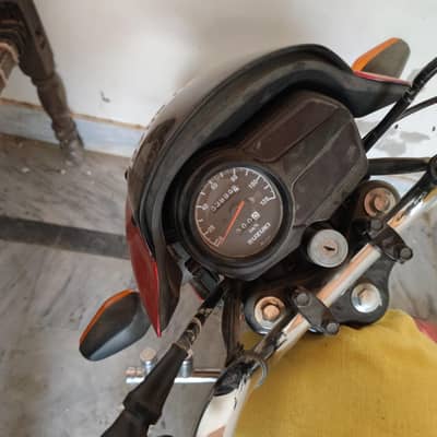 condition 10 by 10 all okay kagaj clear tyre ok  new bike