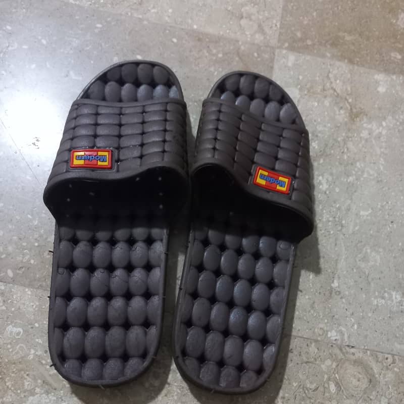 Bathroom Slippers 0