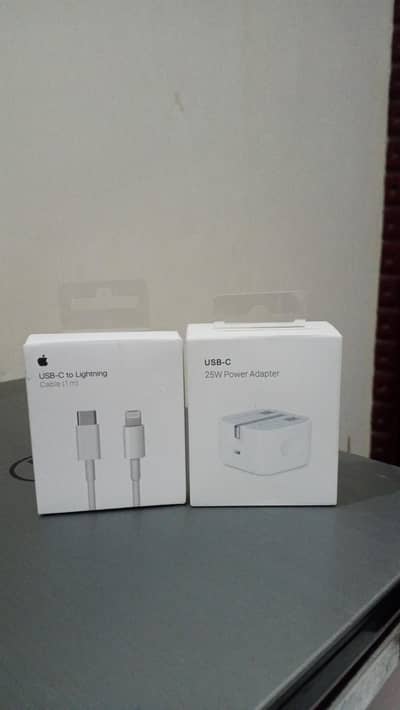 iPhone 3 Pin Adapter + C Type To Lighting Cable