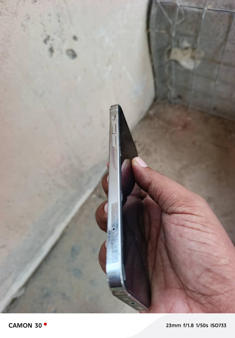 Apple iPhone 12 Pro 4