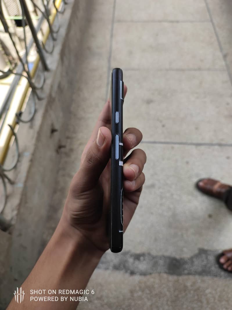 Google Pixel 7a 5
