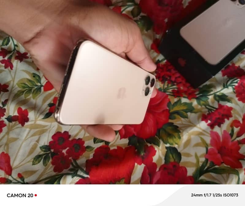 Apple iPhone 11 Pro 3