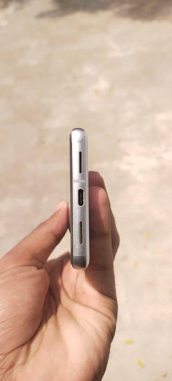 Google Pixel 7 3