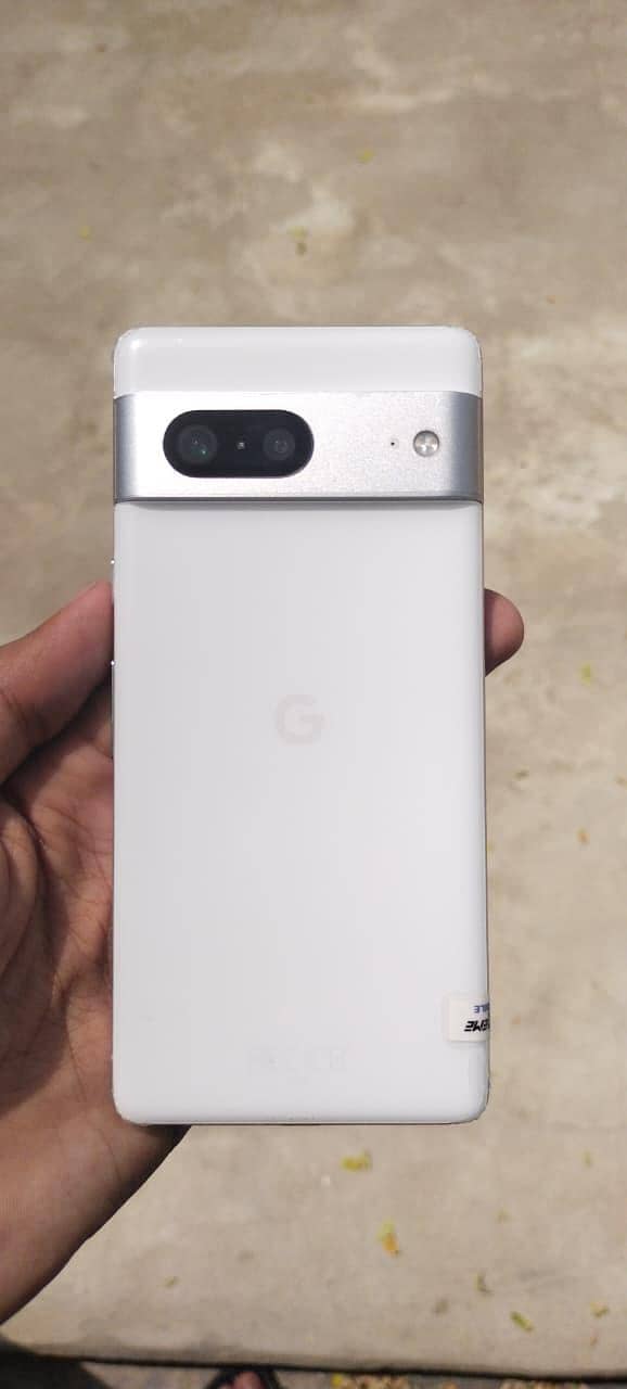 Google Pixel 7 4