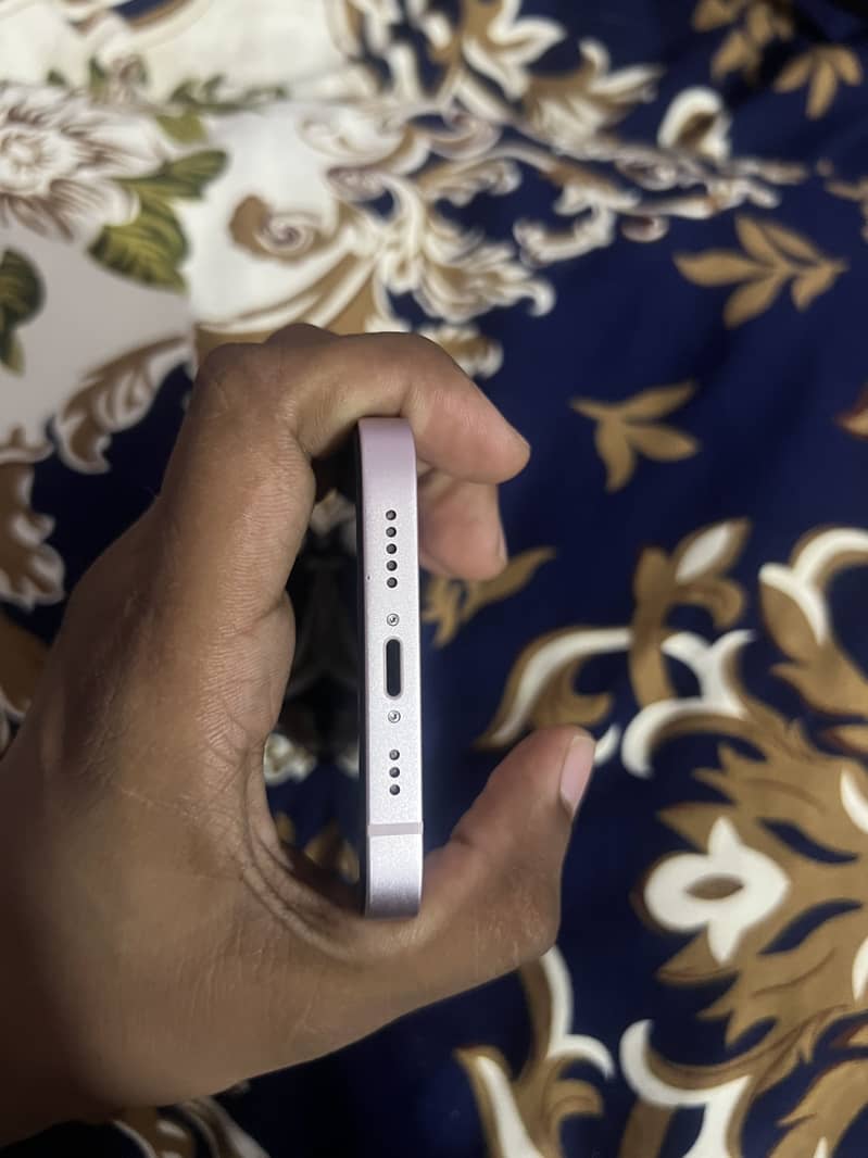 Apple iPhone 13 3