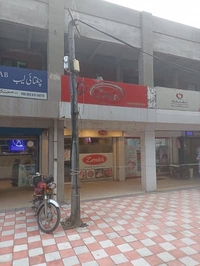 450 sq ft Shop Available For Sale in Main Cantt