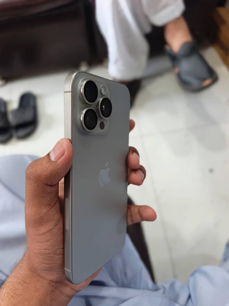 Apple iPhone 15 Pro Max 1