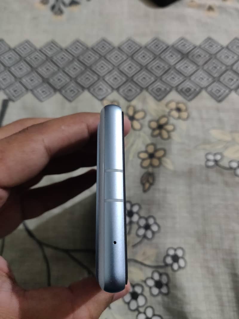 Google Pixel 7a 3