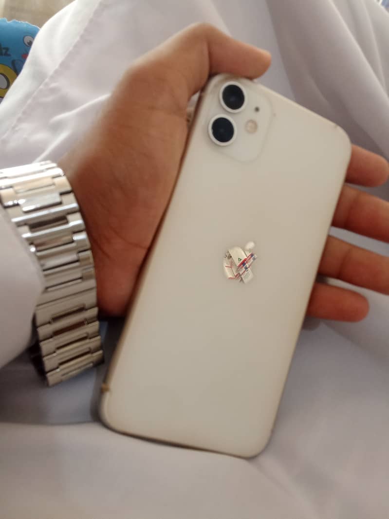 Apple iPhone 11 0