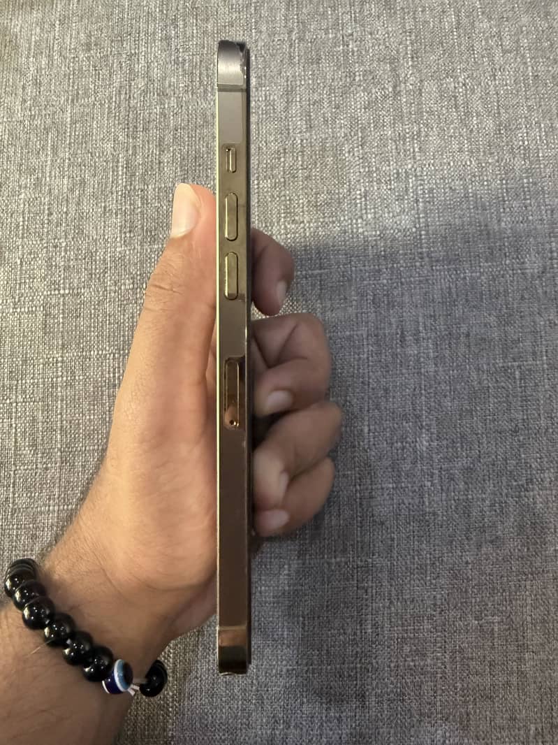 Apple iPhone 12 Pro Max 3