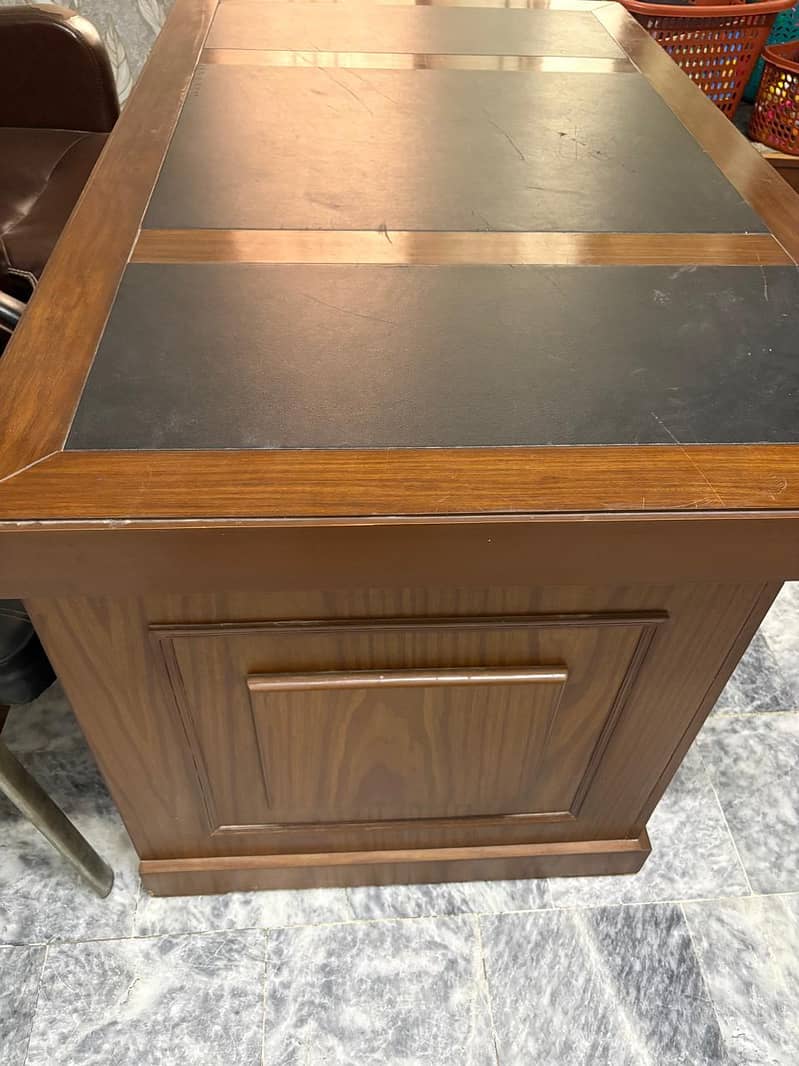 Table and chair 2