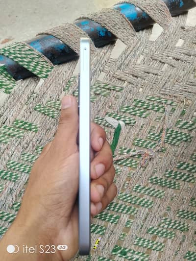 Samsung a17. Pta approved ha. 8gb ram 256gb built in memory.