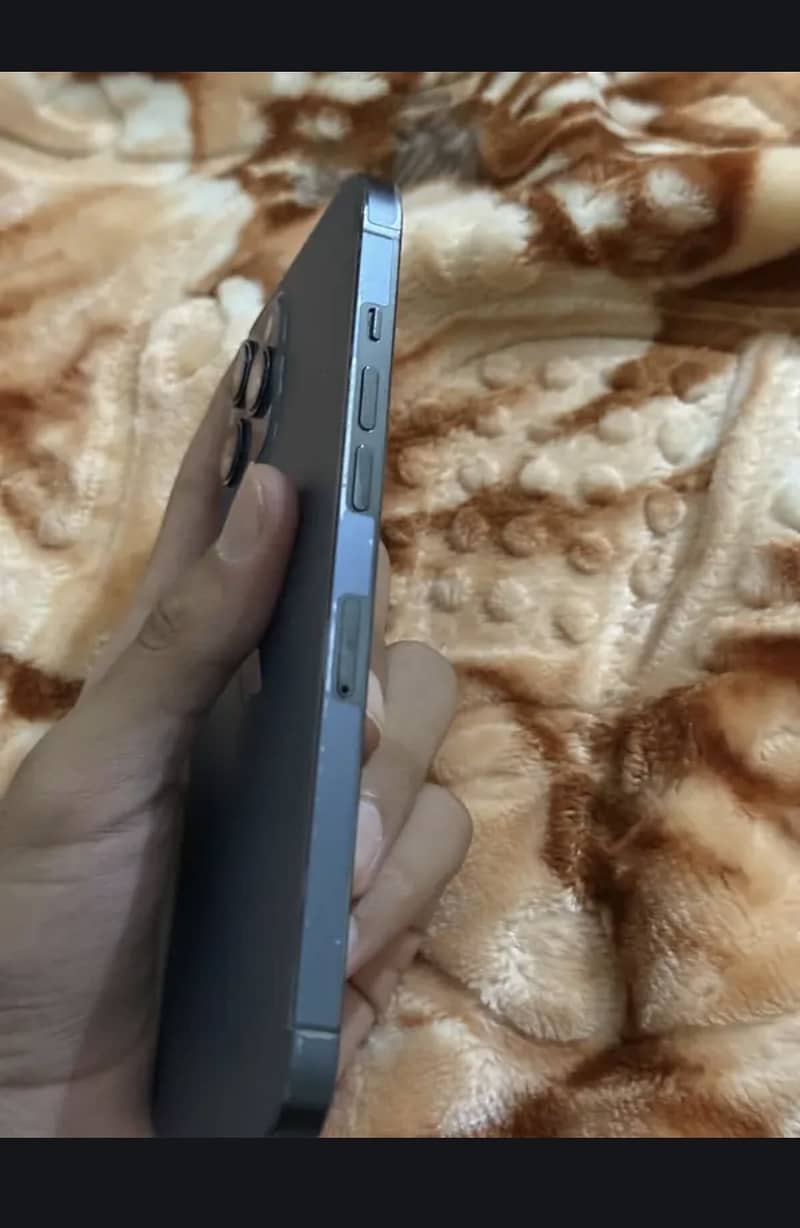 Apple iPhone 12 Pro 1