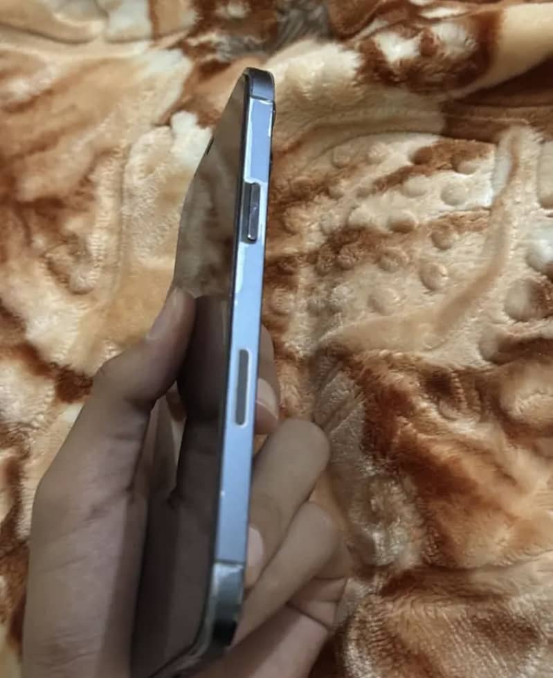 Apple iPhone 12 Pro 3