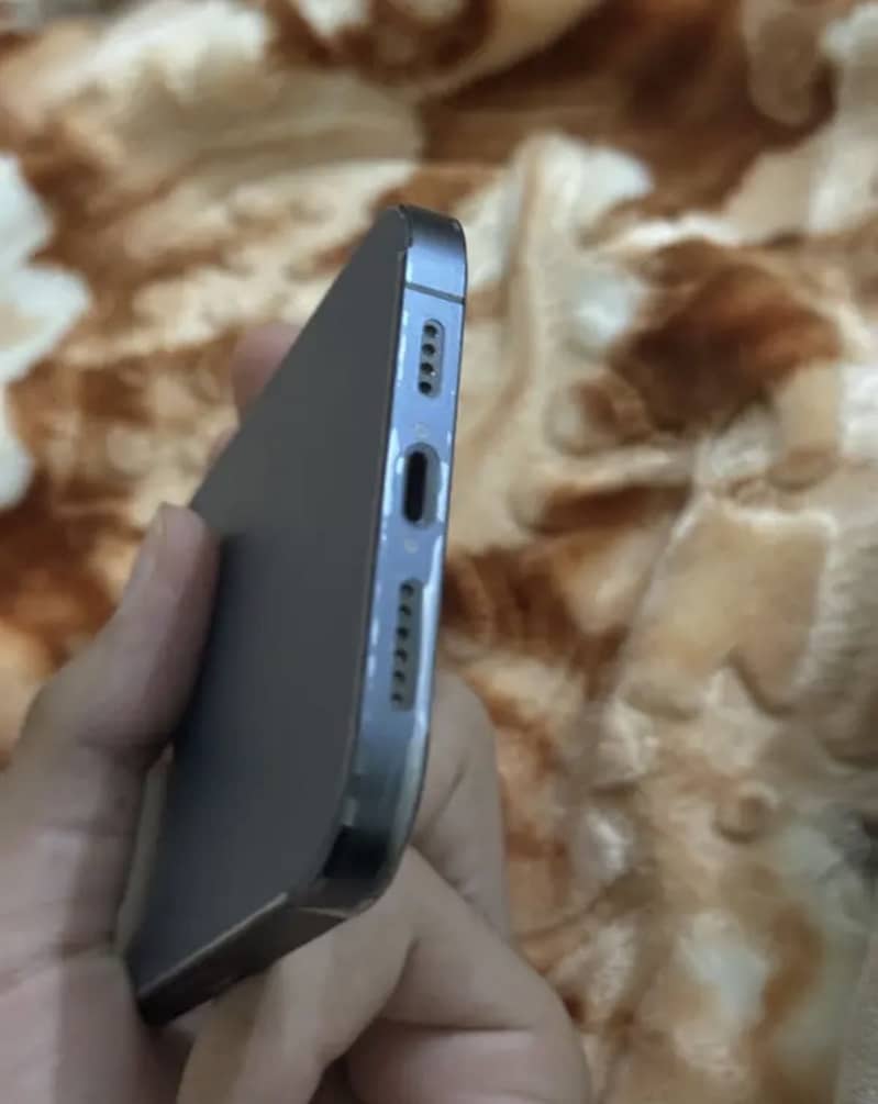 Apple iPhone 12 Pro 4
