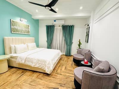 Daily, Weekly Basis One Bedroom Fully Furnished Luxury Apartment Available For Rent, Location: Gulberg Greens Islamabad & Bahriya Town Phase 1, 4 or Phase 7 luxury apt available.