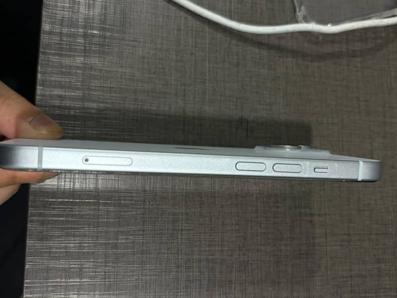 Apple iPhone 15 5