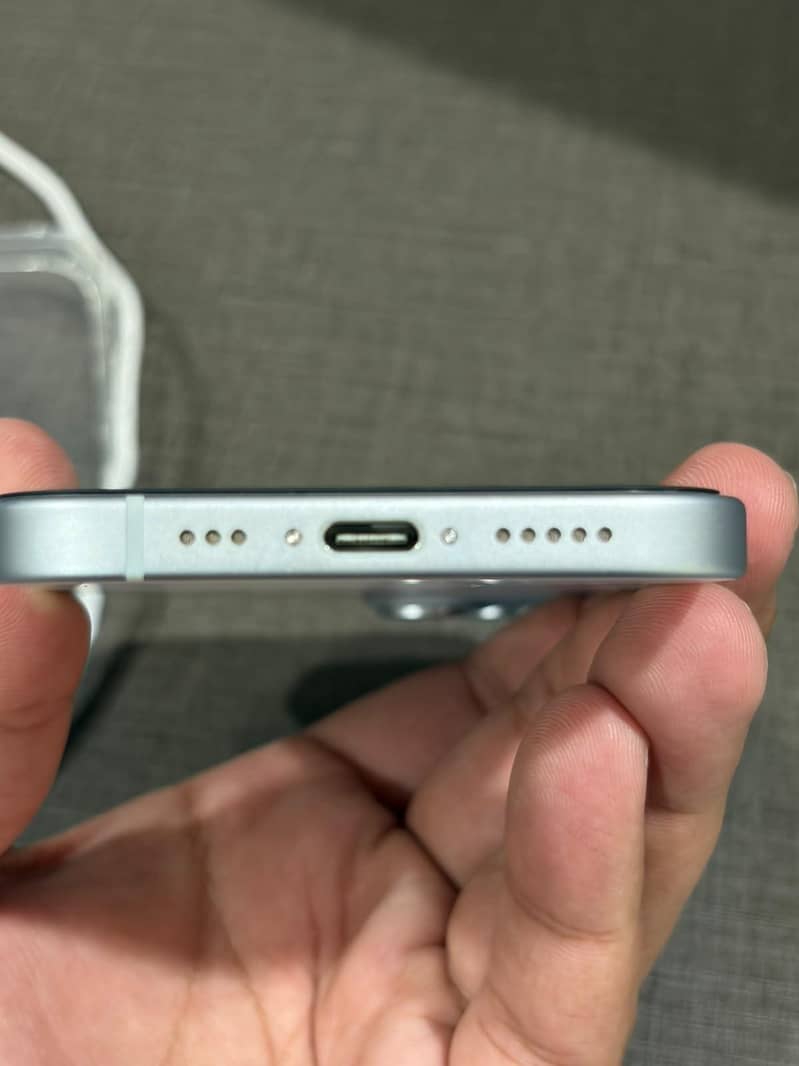 Apple iPhone 15 6