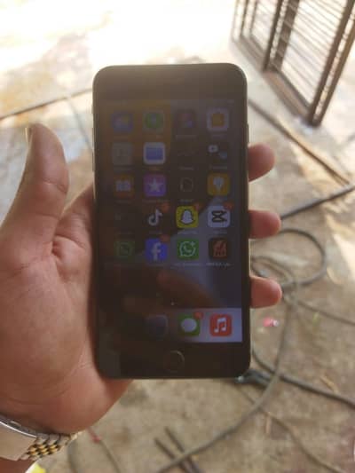 iphone 7plus pta approved 128gb urgent sale only penal Cheng ha