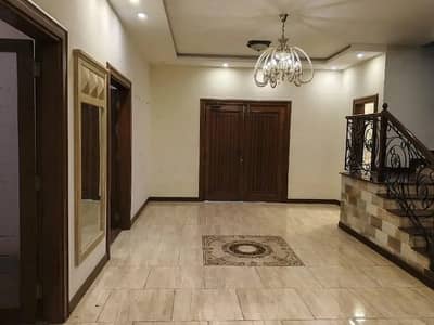 Office ON RENT FOR COMMERCIAL USE NEAR BOAT BASIN AND ZIAUDDIN COLLEGE
