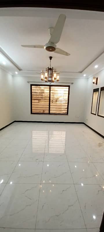 12 Marla portion available for Rent in G-15
