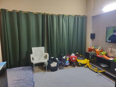 750 Square Feet 2-Bed DD Apartment