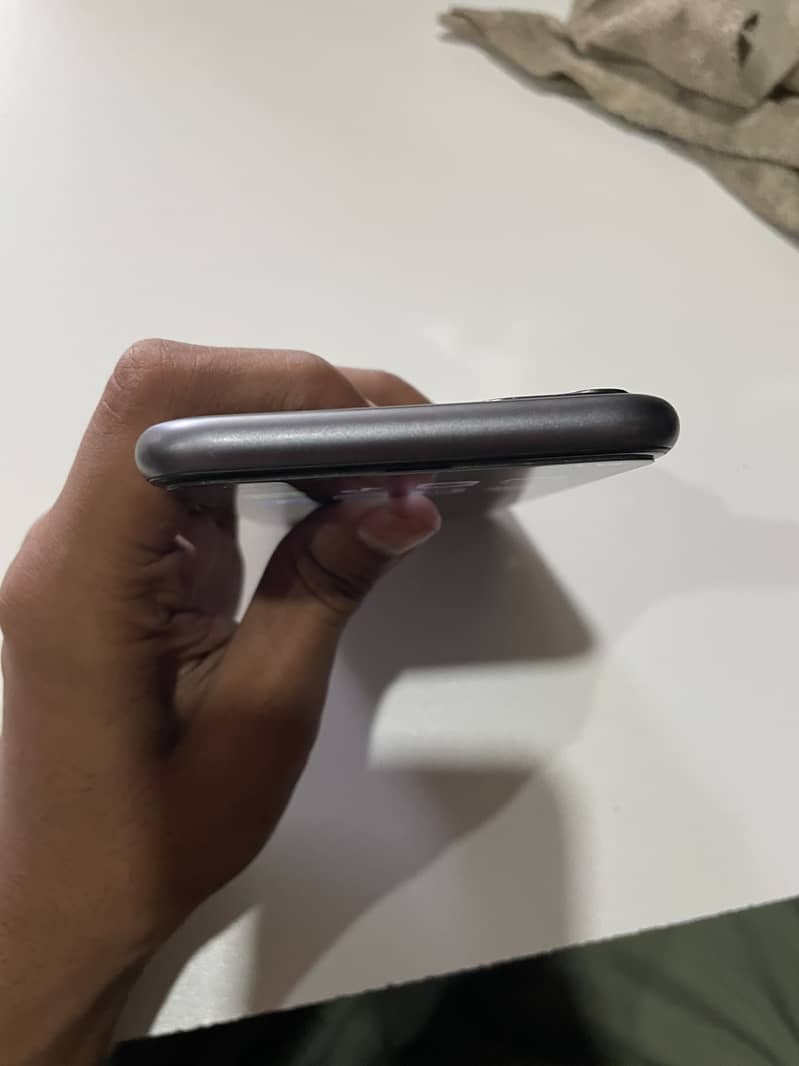 Apple iPhone 11 2