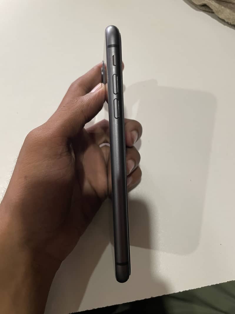 Apple iPhone 11 5