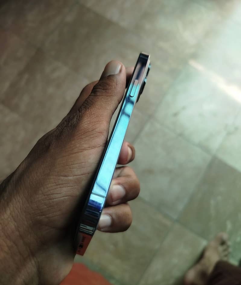 Apple iPhone 13 Pro 3