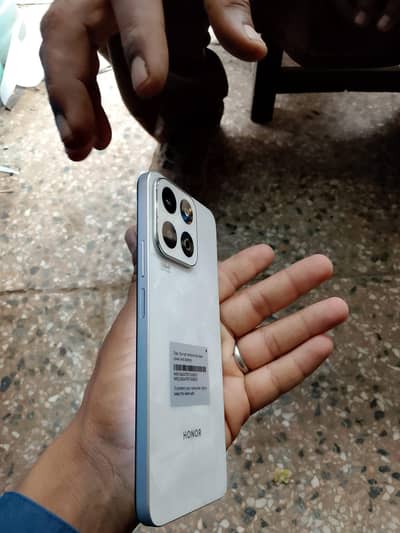 Honor 7C