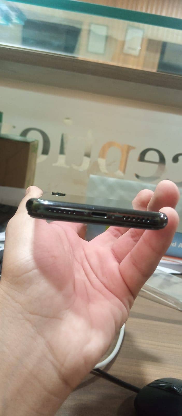 Apple iPhone X 3