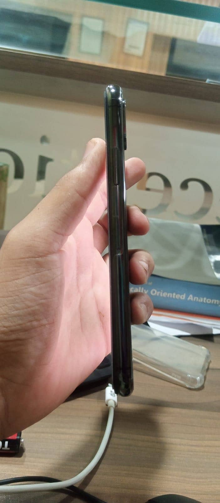 Apple iPhone X 4