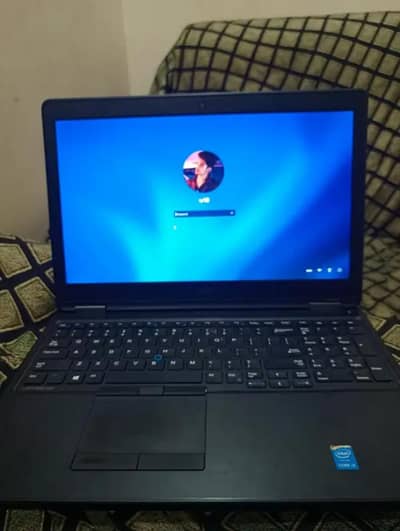 Dell E5550