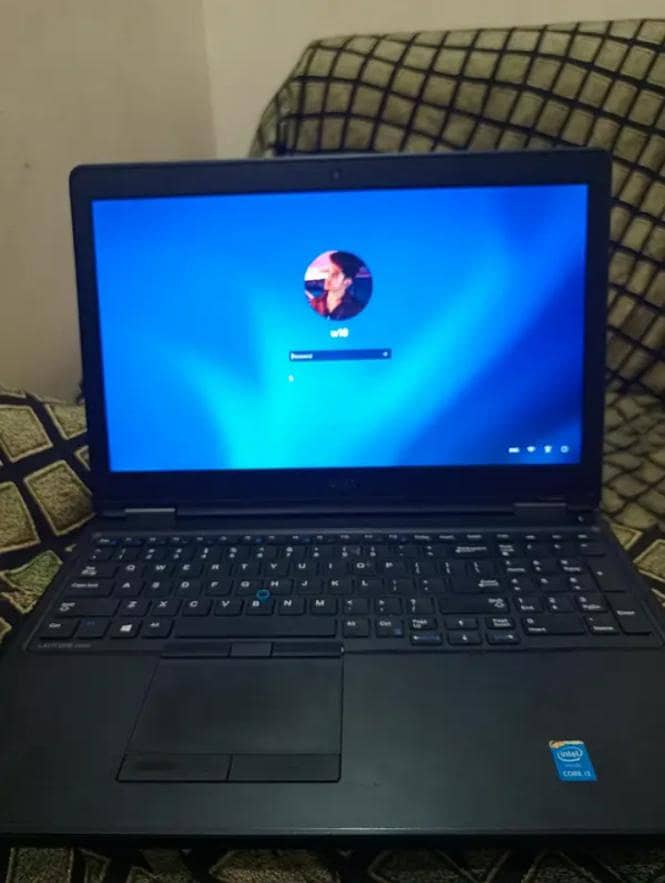 Dell E5550 0