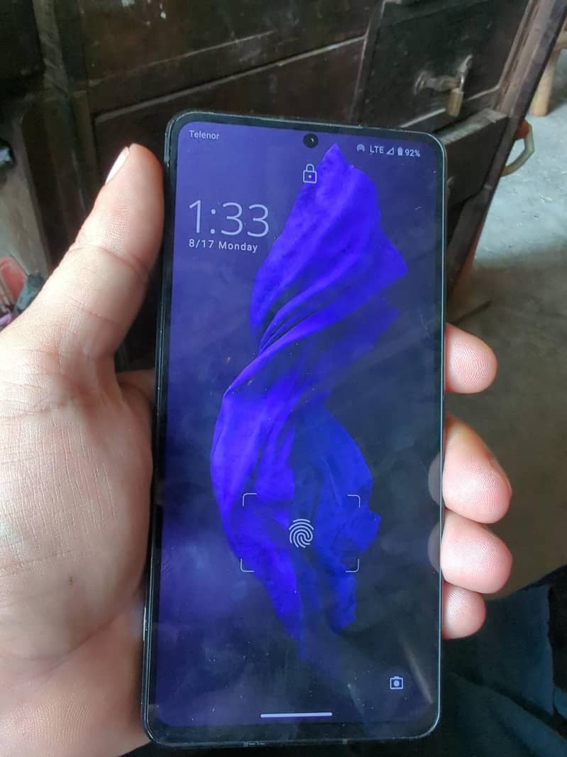 sharp Aquos r7 1