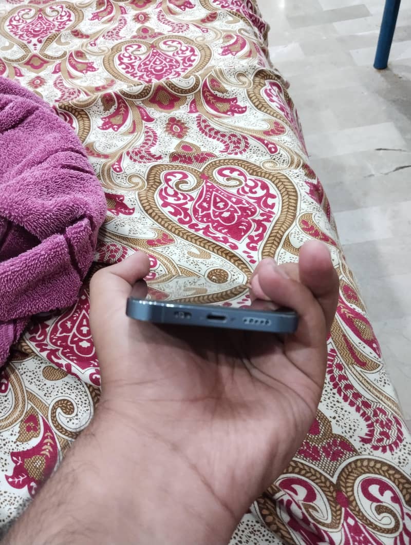 Apple iPhone 13 Pro 3