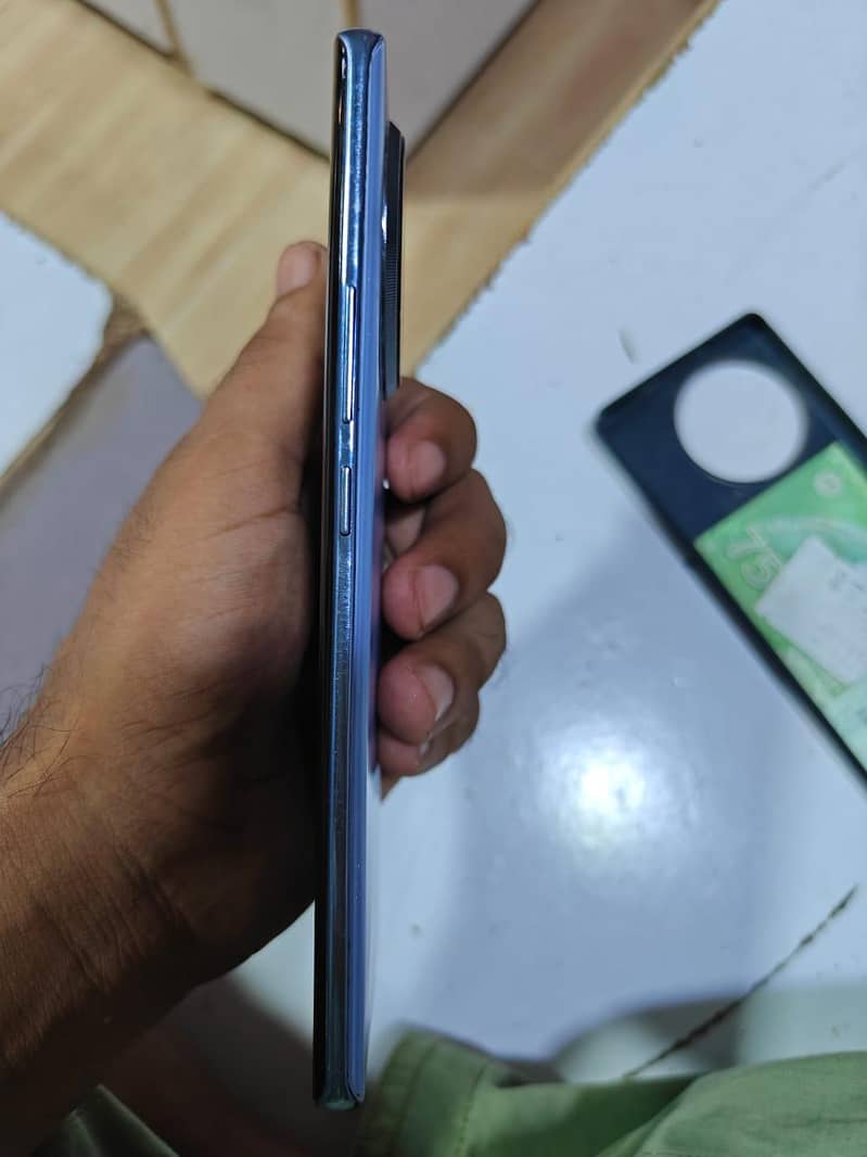 Tecno CAMON 30S 3