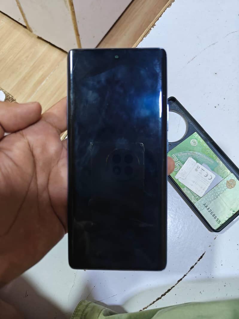 Tecno CAMON 30S 4