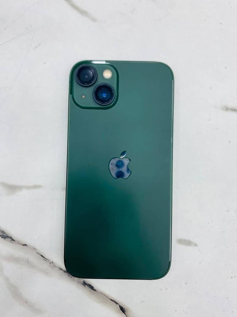 Apple iPhone 13 0