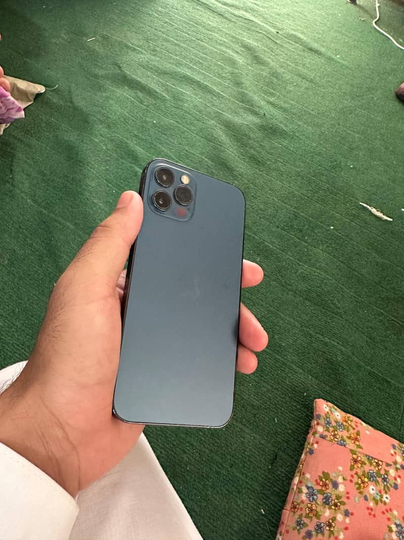 Apple iPhone 12 Pro 1