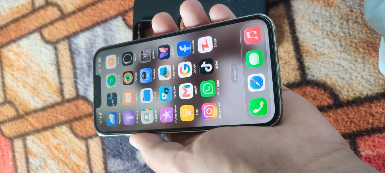 Apple iPhone 13 Pro 2